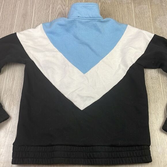 Fila. Women's 1/4 Zip Pullover color block sweatshirt. Small - Picture 7 of 8